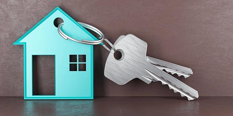 House-shaped keychain